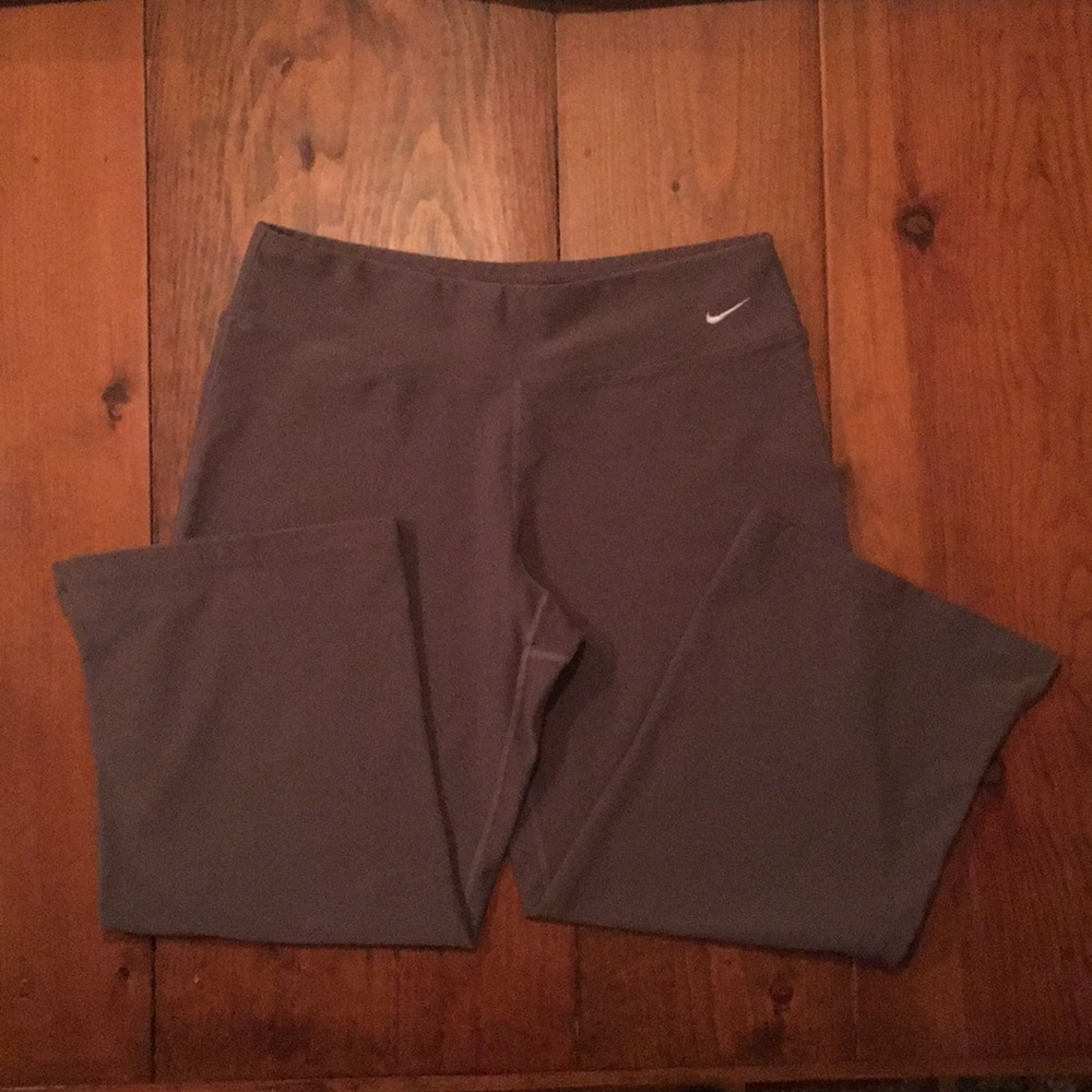 Nike FIT DRY wide leg capri